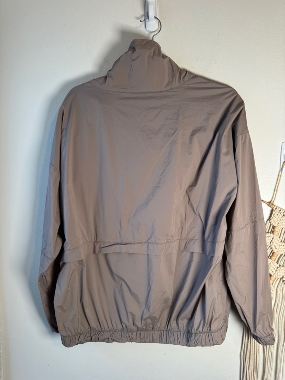 Athleta Mortar Mushroom Taupe Pullover Lightweight Windbreaker Pullover Jacket M - Picture 6 of 9